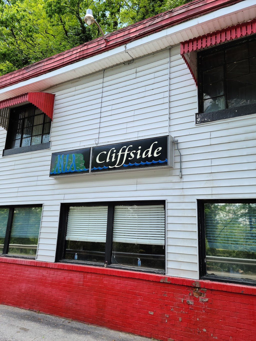 Cliffside Diner | 175 Old Lawrenceburg Rd, Frankfort, KY 40601, USA | Phone: (502) 352-2454