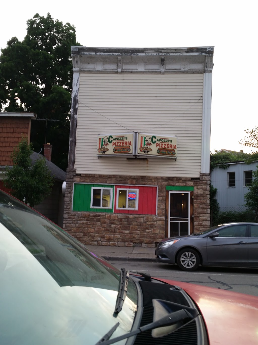 Capozzis Pizzeria | 21 Jamestown St, Gowanda, NY 14070, USA | Phone: (716) 532-3113