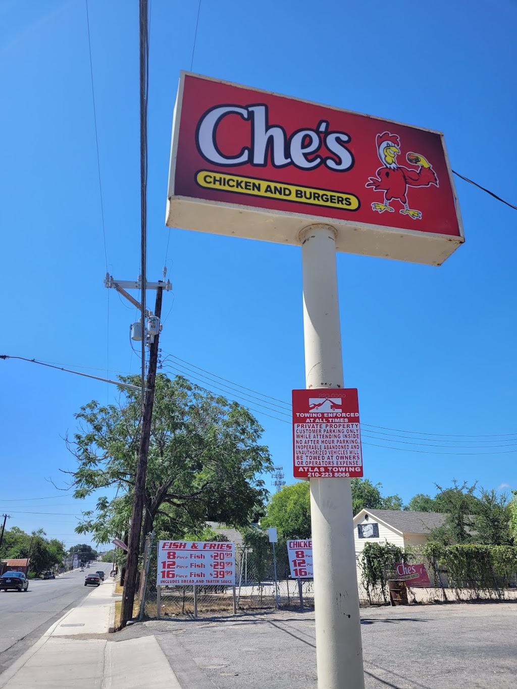 Ches Chicken & Burgers | 4303 S Presa St #1045, San Antonio, TX 78223, USA | Phone: (210) 533-7989