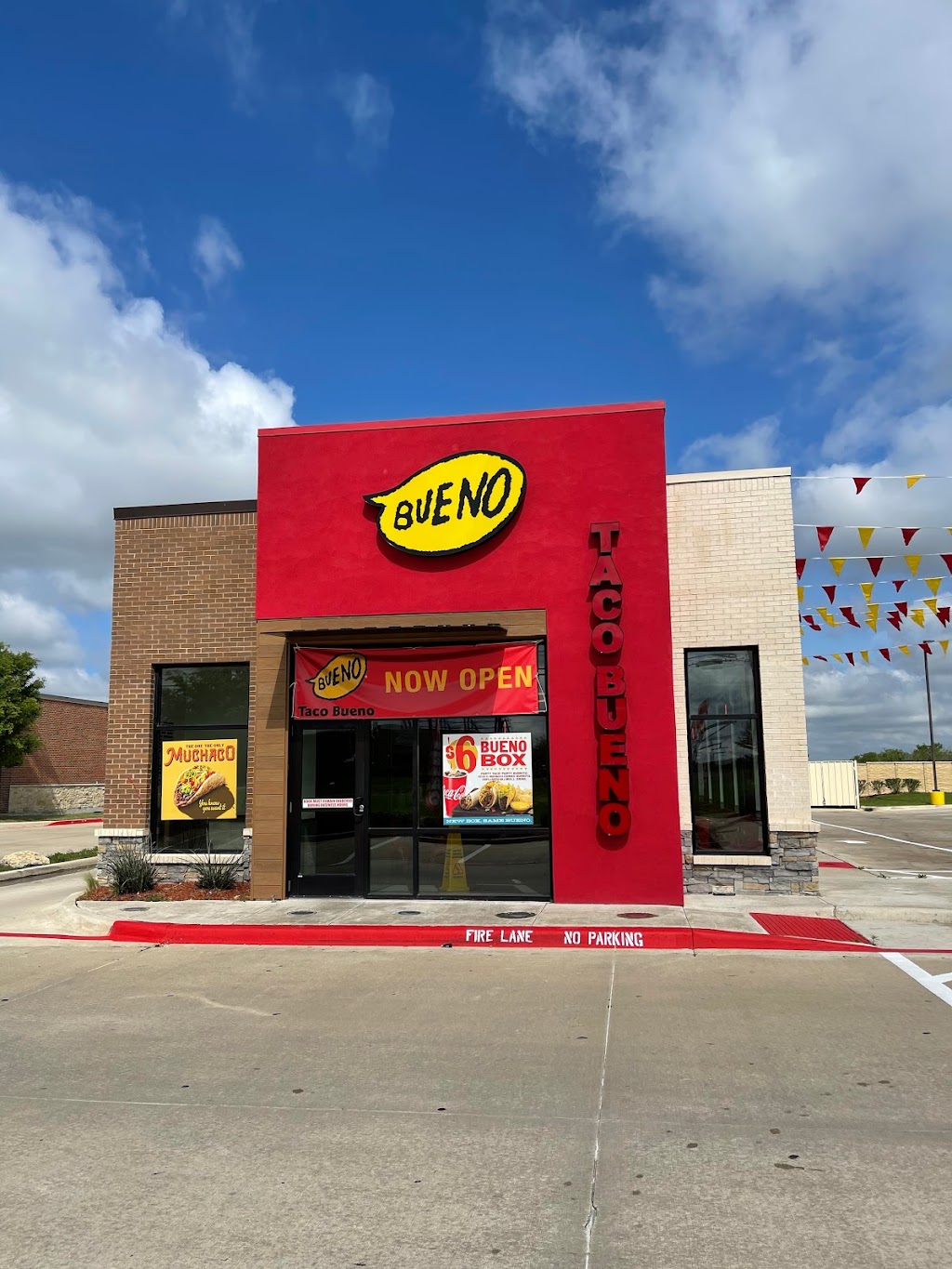 Taco Bueno | 1321 N US Hwy 377, Roanoke, TX 76262, USA | Phone: (817) 854-9955