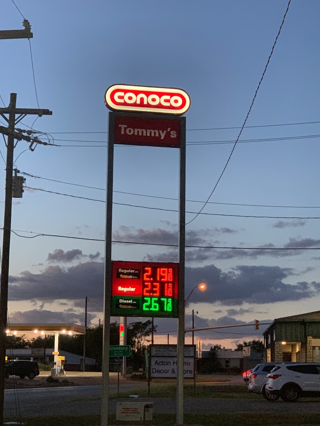 Conoco | 3145 Fall Creek Hwy, Granbury, TX 76049, USA | Phone: (817) 326-5406