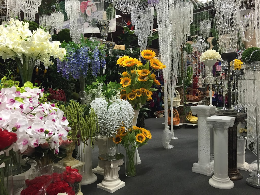 USI Floral & Event Decor | 5827 Smithway St, Commerce, CA 90040, USA | Phone: (323) 727-7098