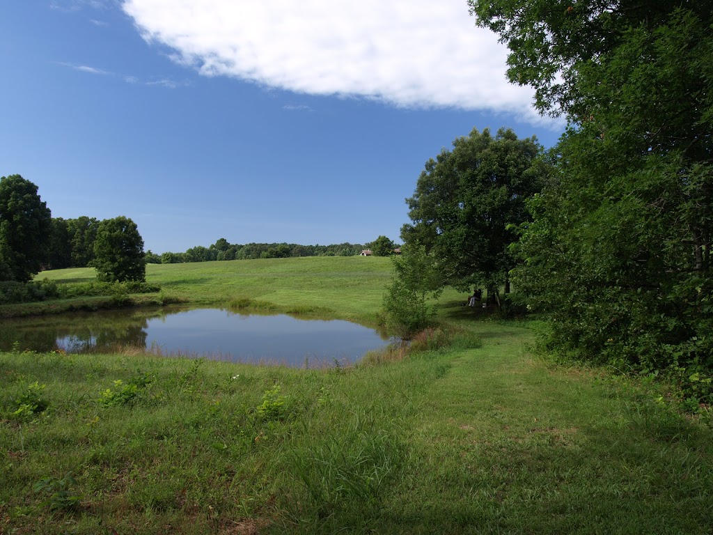 Stay Down On The Farm Red Farm House | 225 Wilkinson Rd, Cottontown, TN 37048, USA | Phone: (615) 426-2151