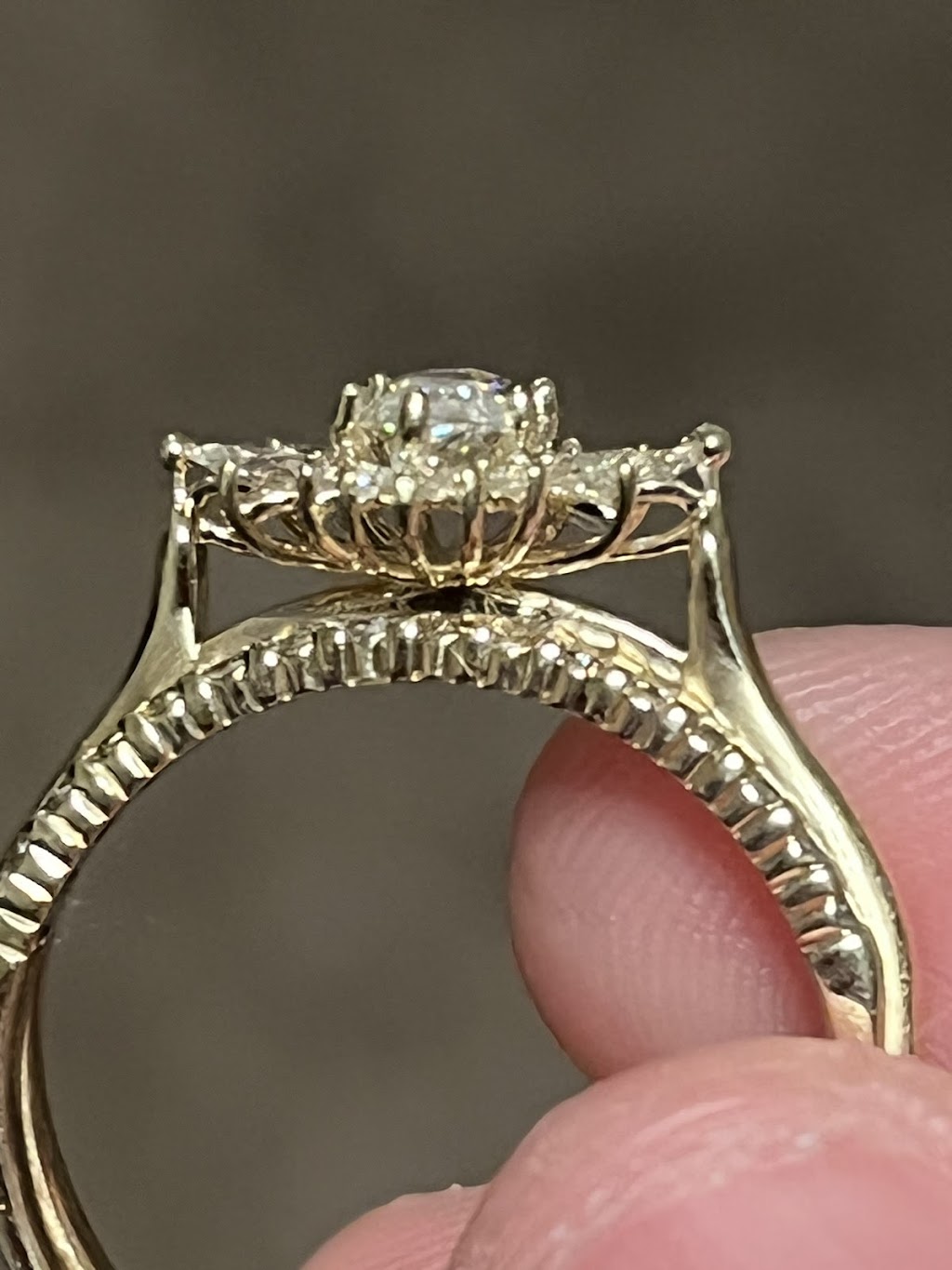 Golden Jewelers | 780 E US Hwy 80 Ste 120, Forney, TX 75126, USA | Phone: (972) 552-5600