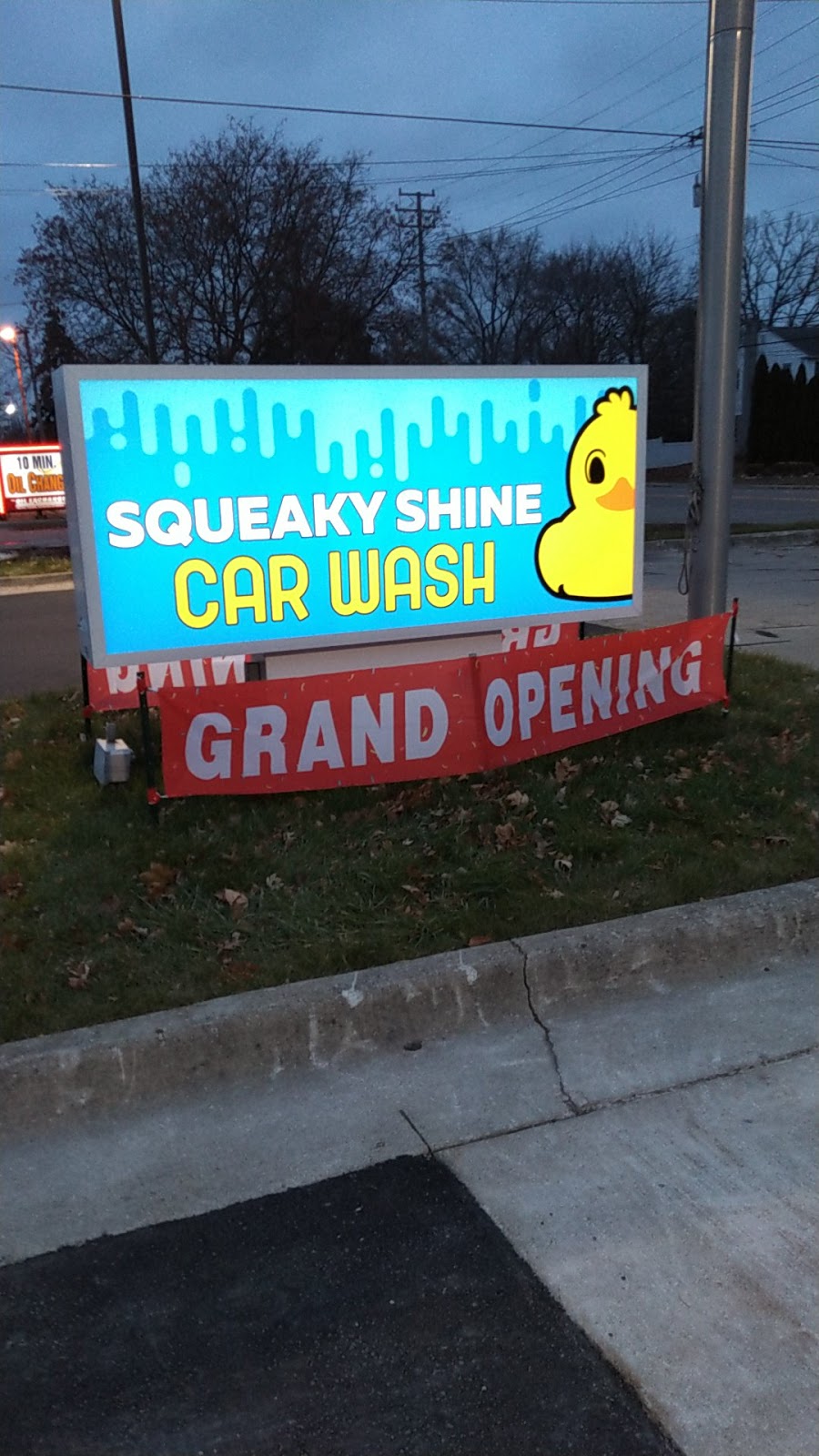 Squeaky Shine Car Wash | 21510 Novi Rd, Novi, MI 48375, USA | Phone: (248) 513-4429