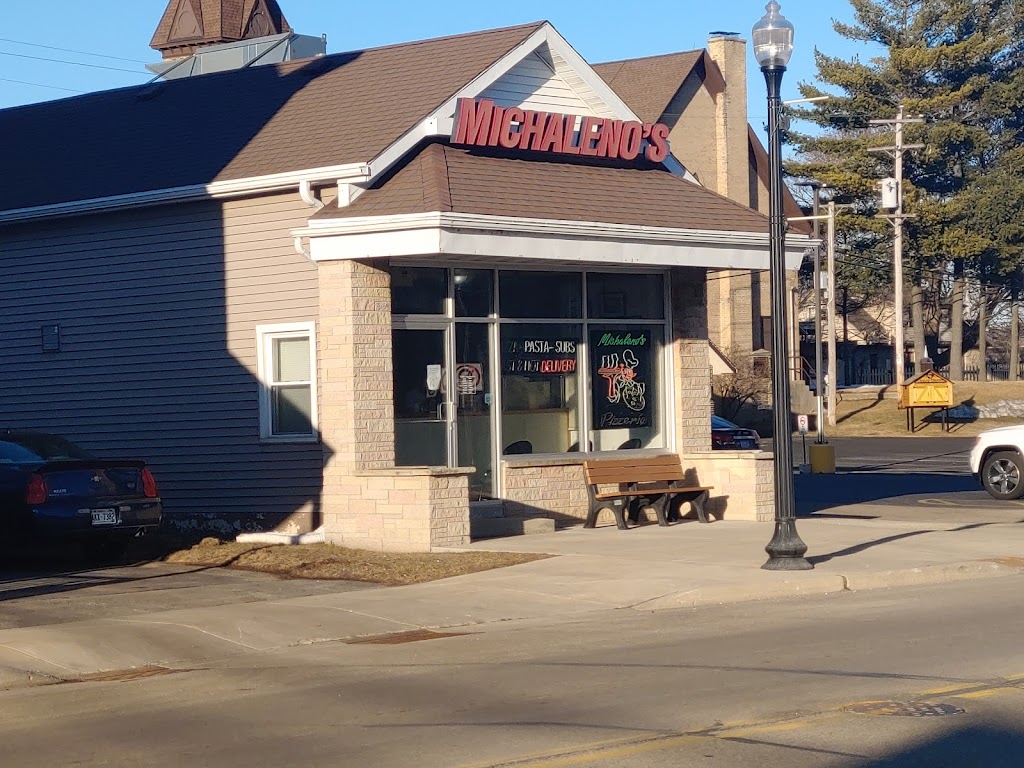 Michalenos Pizzeria | 250 Main St, Kewaskum, WI 53040, USA | Phone: (262) 477-1600