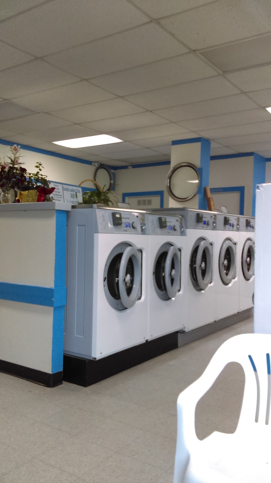 Sea Tacs Best Laundromat | 17730 Ambaum Blvd S, Seattle, WA 98148, USA | Phone: (206) 243-4556