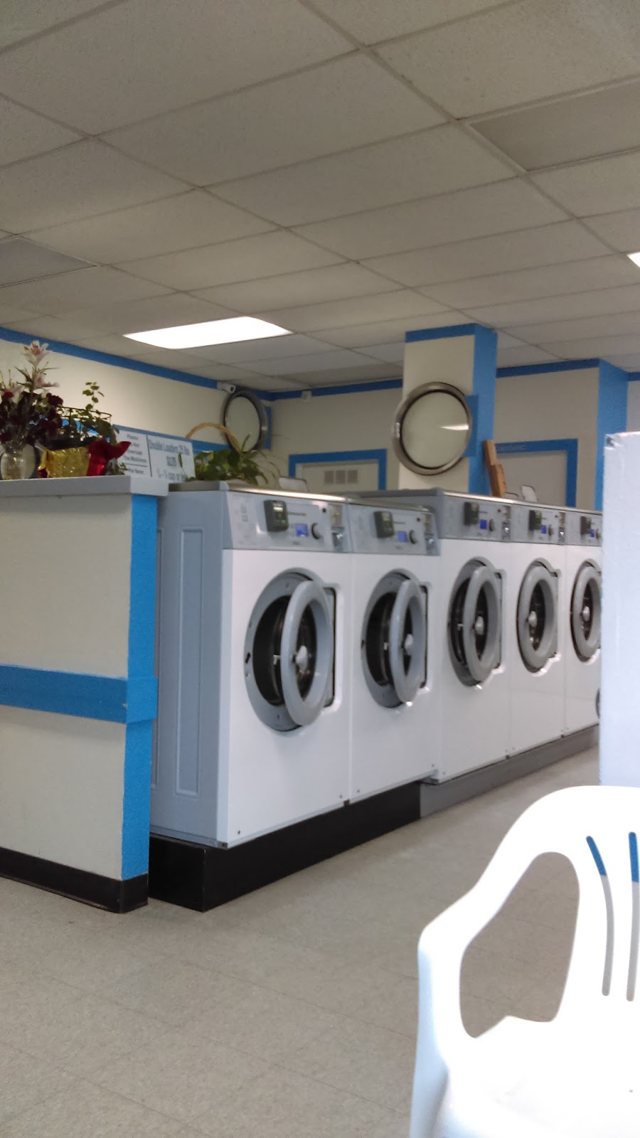 Sea Tacs Best Laundromat | 17730 Ambaum Blvd S, Seattle, WA 98148 | Phone: (206) 243-4556