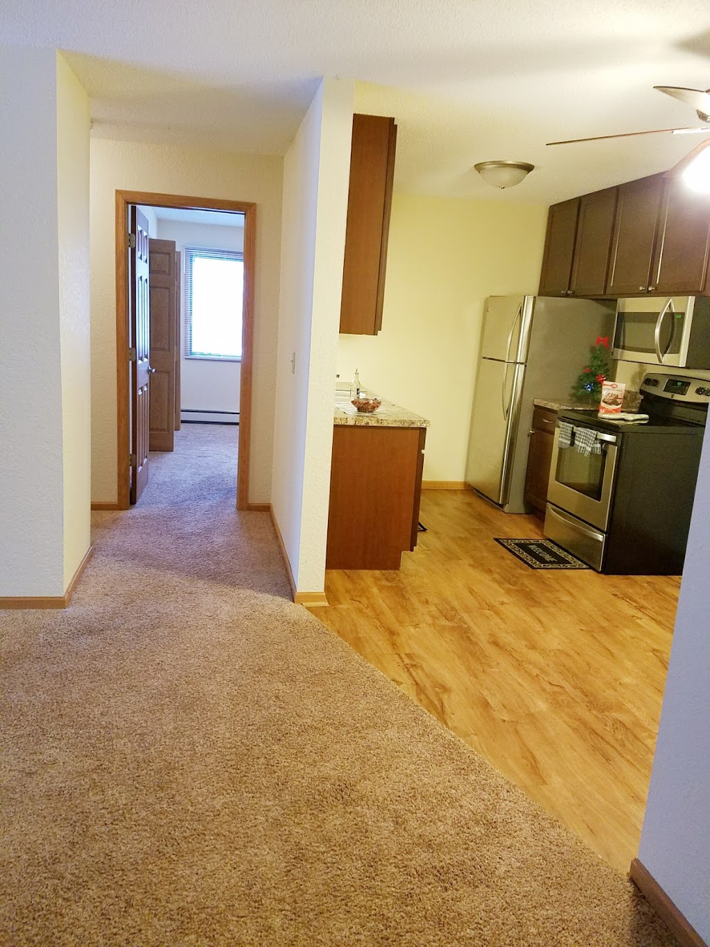 Village Apartments | 407 11th Ave SW, Forest Lake, MN 55025, USA | Phone: (651) 464-5820