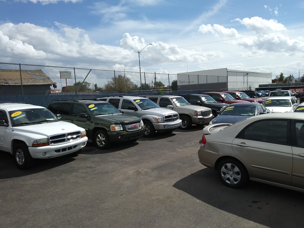 Town & Country Motors | 1702 E Van Buren St, Phoenix, AZ 85006, USA | Phone: (602) 252-5189