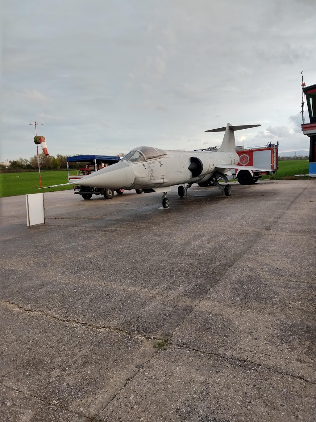 Aeroclub A. Ferrarin - Scuola di volo - Thiene | Via Prà Novei, 13, 36016 Thiene VI, Italy | Phone: 0445 380883