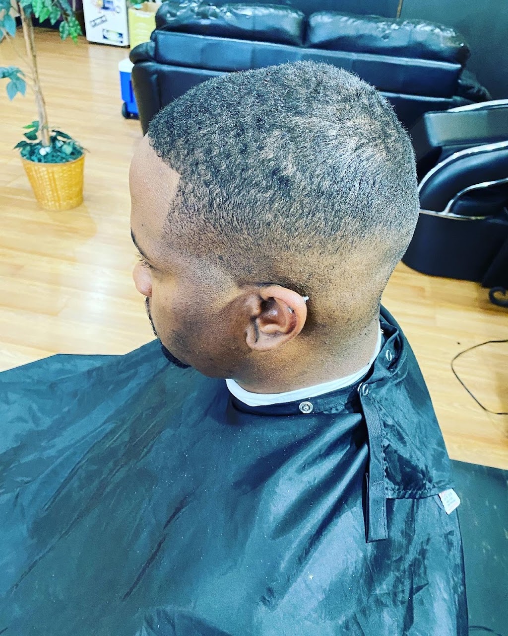 Bravo Cuts | 159 S Telegraph Rd, Pontiac, MI 48341, USA | Phone: (248) 535-1049