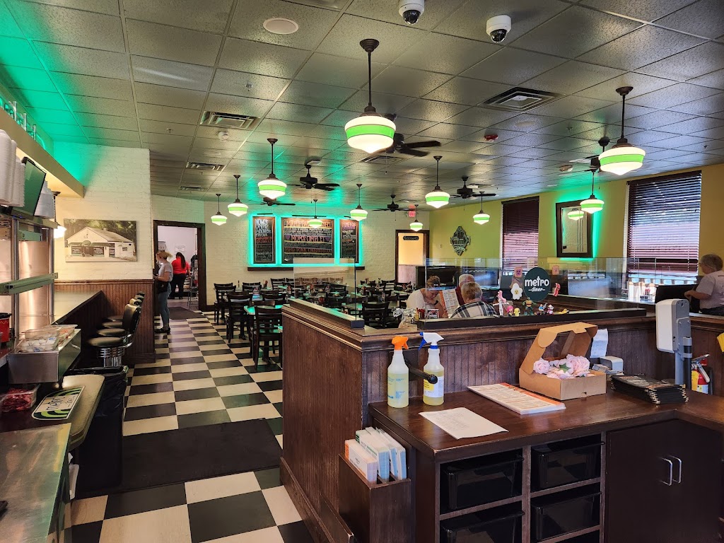 Metro Diner | 4726 Cortez Rd W, Bradenton, FL 34209, USA | Phone: (941) 306-3102