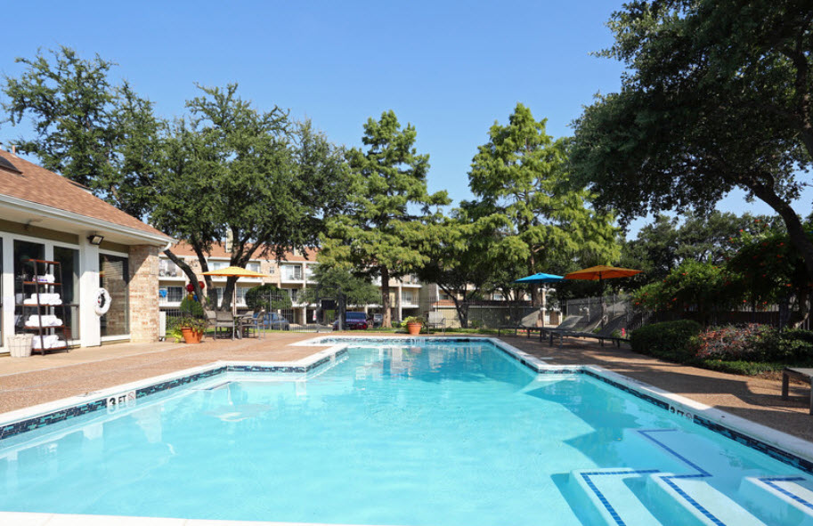 Brownstone Apartments | 400 Pecan Bend Dr, Bedford, TX 76022, USA | Phone: (817) 398-3477