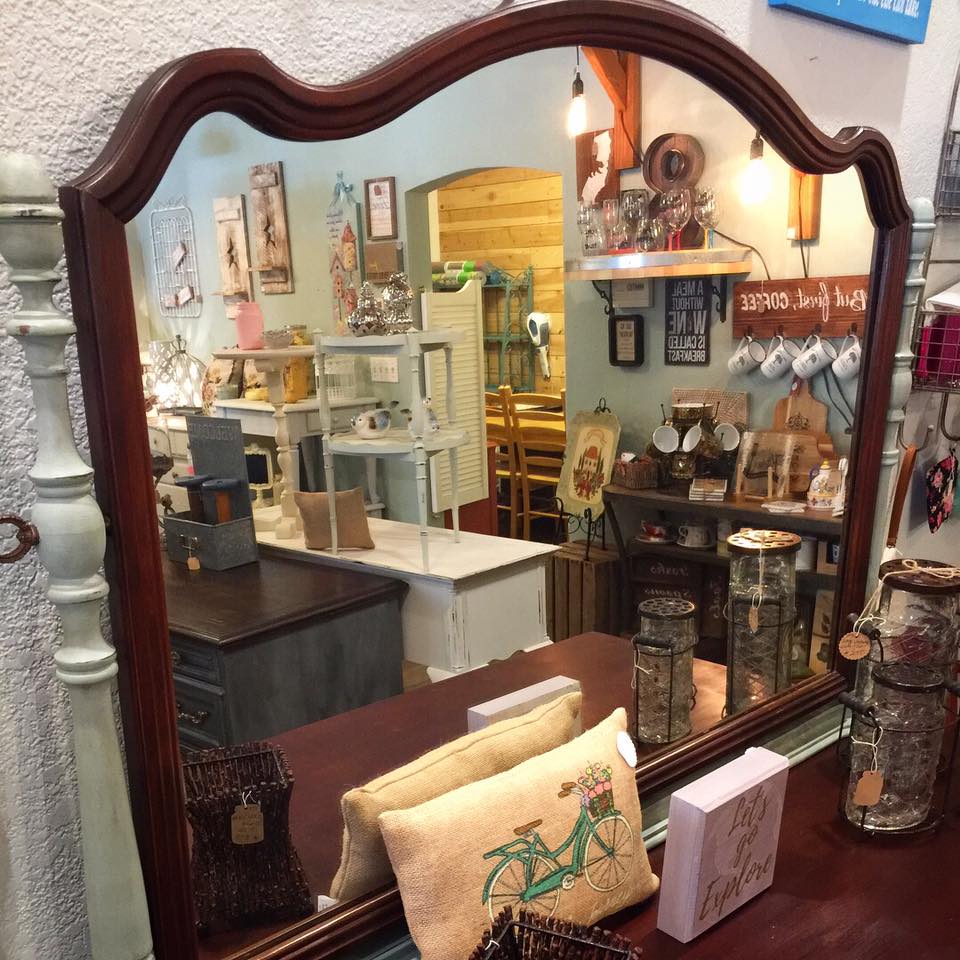 The Vintage Owl | Downtown, Benicia, CA 94510, USA | Phone: (925) 285-4507