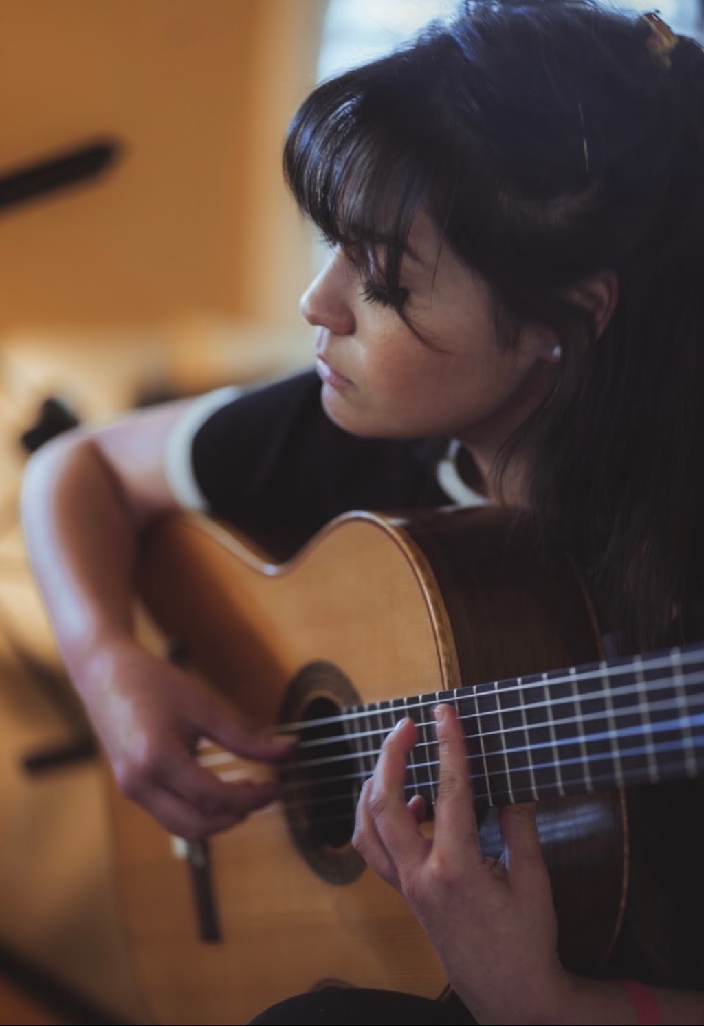 Classical Guitar Lessons in Los Angeles with Stevielyn Munoz | North Hills, CA 91343, USA | Phone: (818) 800-9607