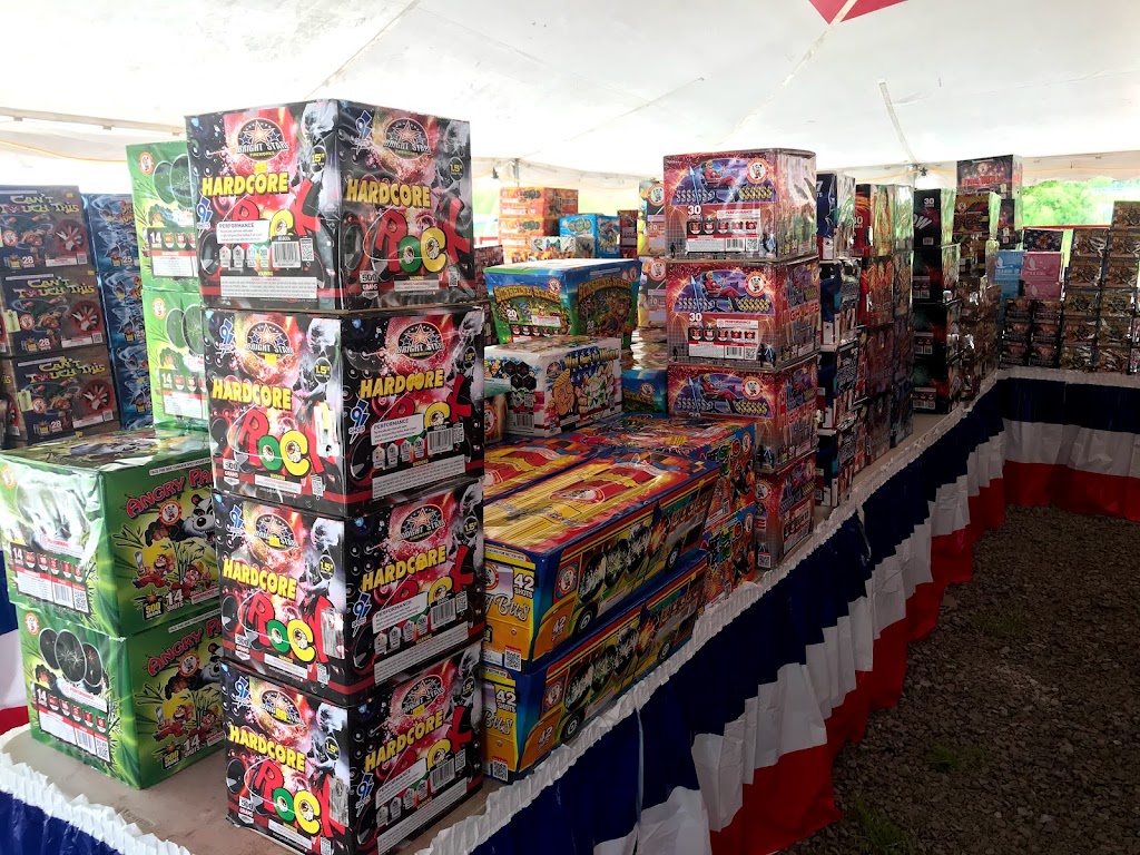 Thunderstruck Fireworks | 3750 Maysville Rd, Carlisle, KY 40311, USA | Phone: (859) 954-1307