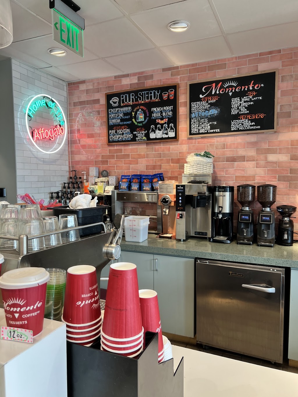 Momento Gelato and Coffee | 2120 Trumbull, Detroit, MI 48216, USA | Phone: (313) 974-6054