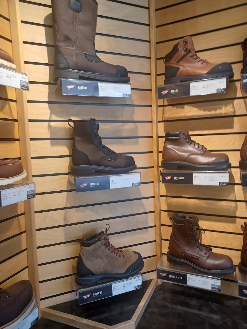 Red Wing - Long Beach, CA | 4284 Atlantic Ave, Long Beach, CA 90807, USA | Phone: (562) 426-6898