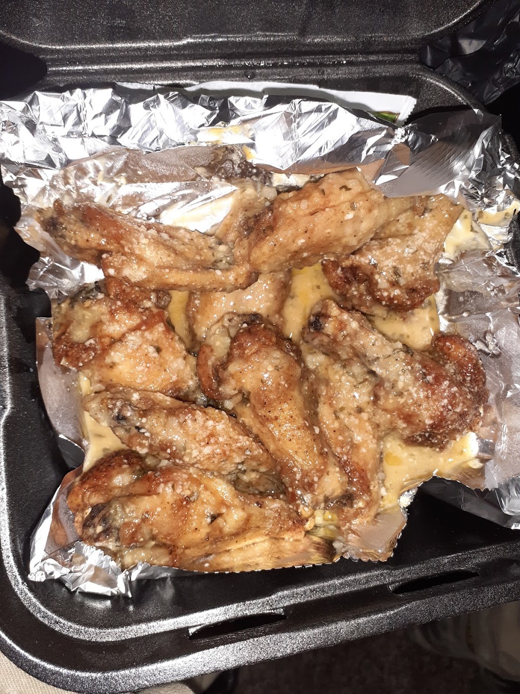 Louisiana Hot Wingz | 1325 Gause Blvd, Slidell, LA 70458, USA | Phone: (985) 259-4427