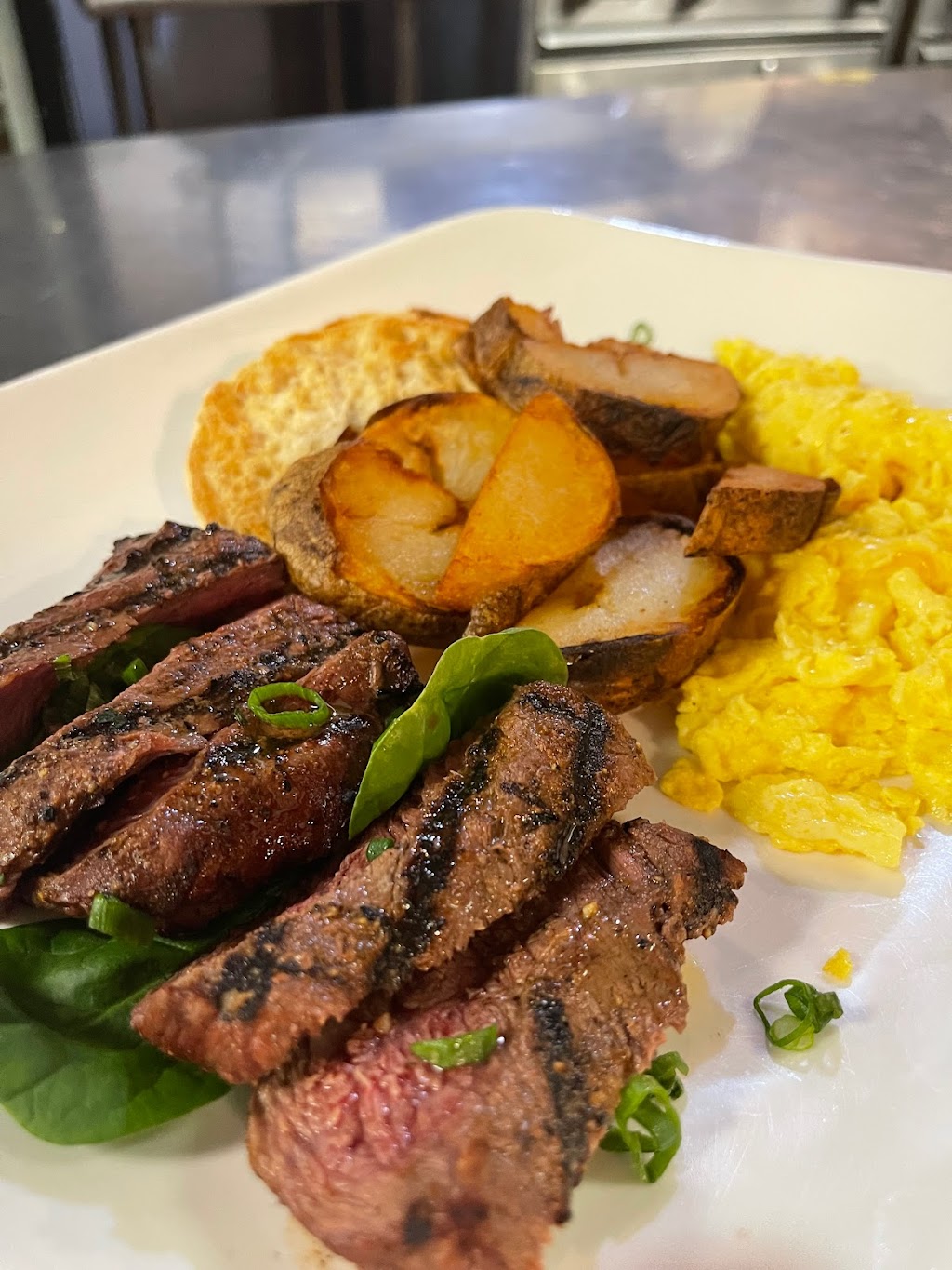 Bistro Avon Inc. | 300 Main St, Avon-By-The-Sea, NJ 07717, USA | Phone: (732) 502-4455