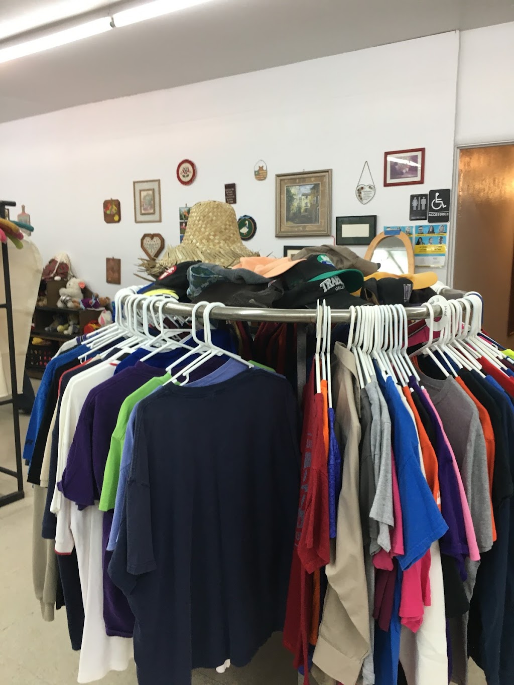 Fair Price Clothing Store | 15 W Ave B, Hutchinson, KS 67501, USA | Phone: (620) 669-9663