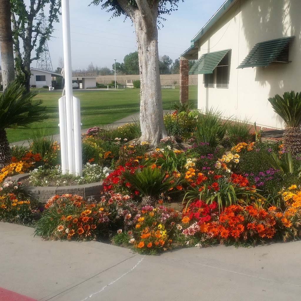 Royal Palms | 608 Clubhouse Dr, Bakersfield, CA 93301, USA | Phone: (661) 325-3312