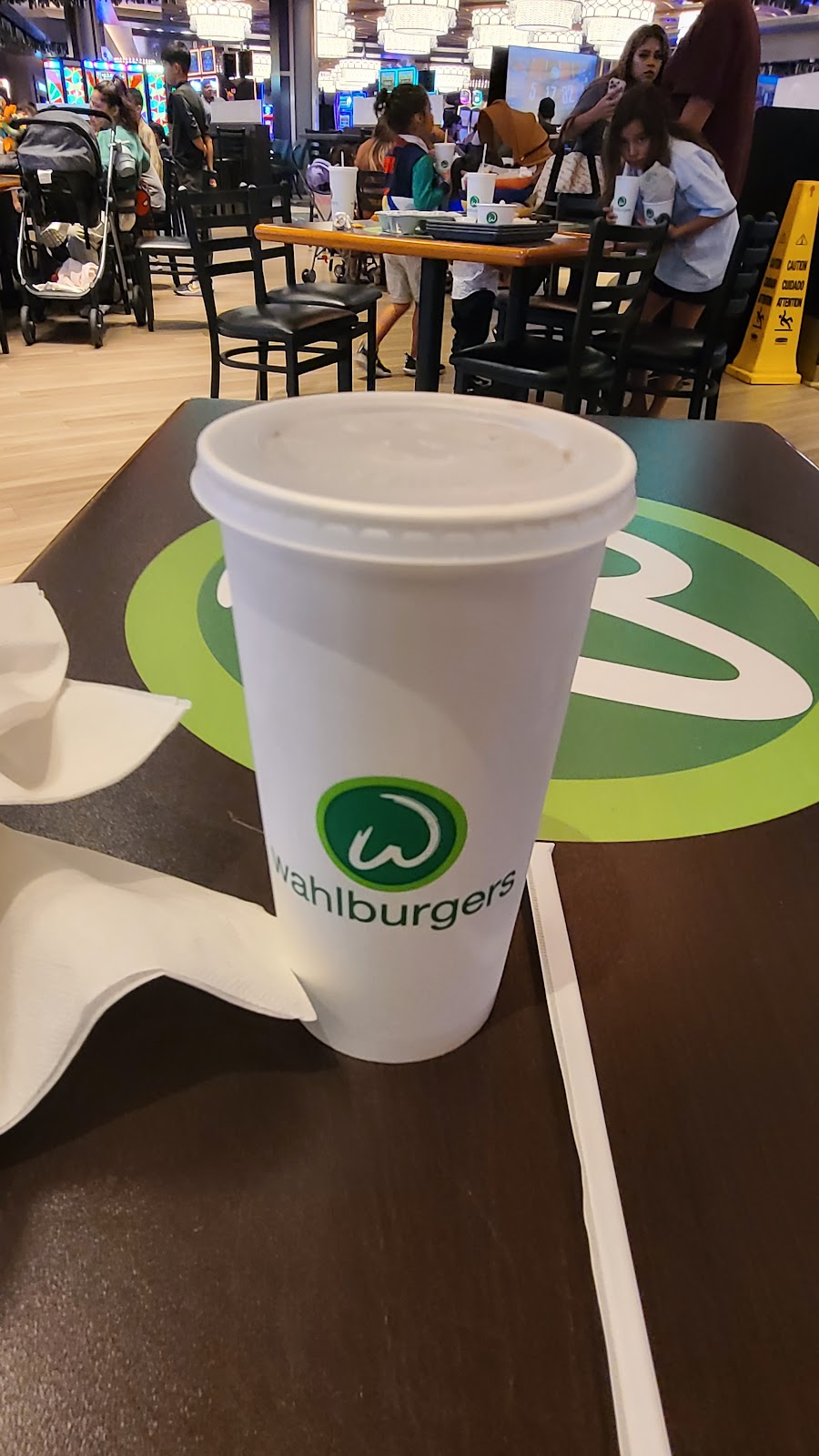 Wahlburgers | 49500 Seminole Dr, Cabazon, CA 92230, USA | Phone: (951) 755-5344