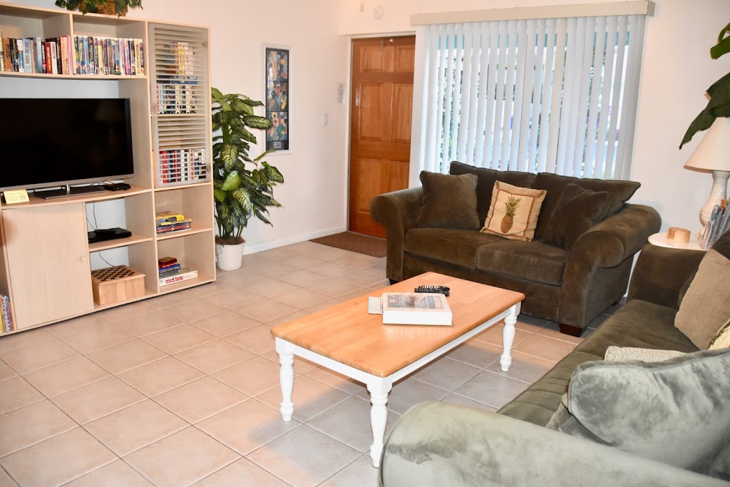Pineapple Place | 3217 NE 7th Pl, Pompano Beach, FL 33062, USA | Phone: (703) 474-1779