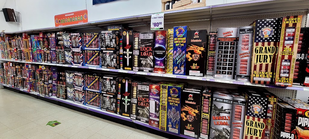 Phantom Fireworks of Mansfield | 2834 Crider Rd, Mansfield, OH 44903, USA | Phone: (419) 589-2264