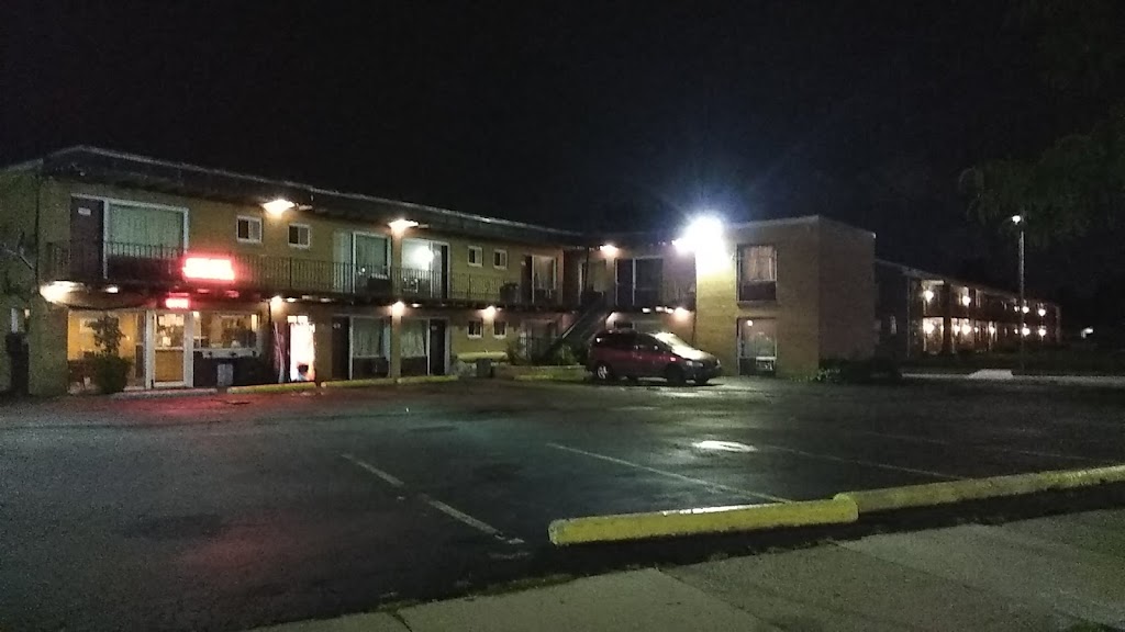 Eastland Motel | 21055 Gratiot Ave, Eastpointe, MI 48021, USA | Phone: (586) 791-9403