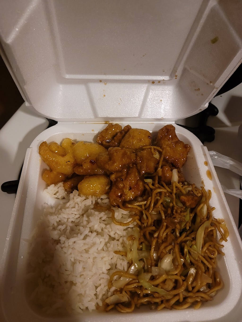 Panda Express | 13471 Telegraph Rd, Whittier, CA 90605, USA | Phone: (562) 906-3928