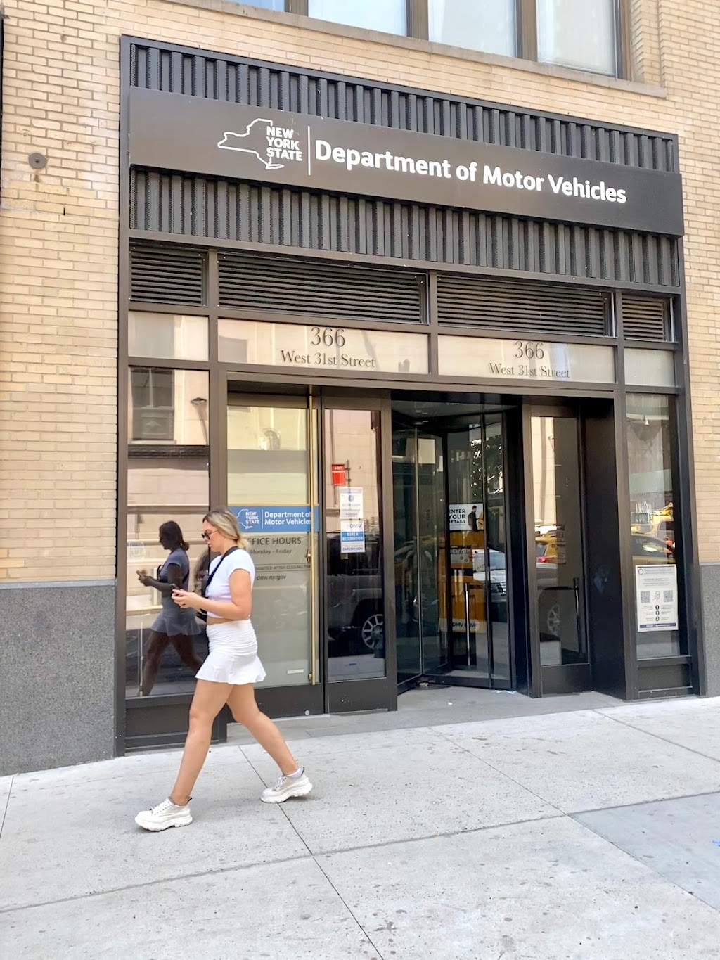 New York State DMV - Manhattan (Midtown) | 366 W 31st St, New York, NY 10001, USA | Phone: (212) 645-5550