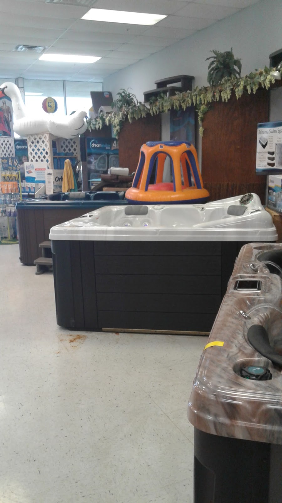 Bonnie & Clydes Pools and Spas | 6738 Lake Worth Blvd, Lake Worth, TX 76135, USA | Phone: (817) 237-7778