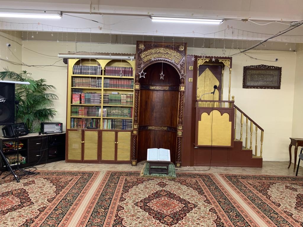 Masjid As-Sultan Salahud-Deen | 2820 Griffin Rd, Fort Lauderdale, FL 33312, USA | Phone: (267) 370-4855