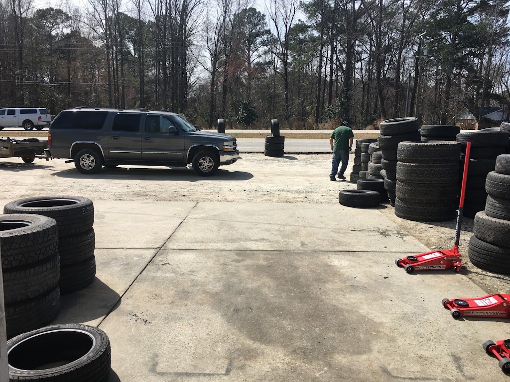 Traviesos Tire Center | 206 E Jackson Blvd, Erwin, NC 28339, USA | Phone: (252) 241-9367