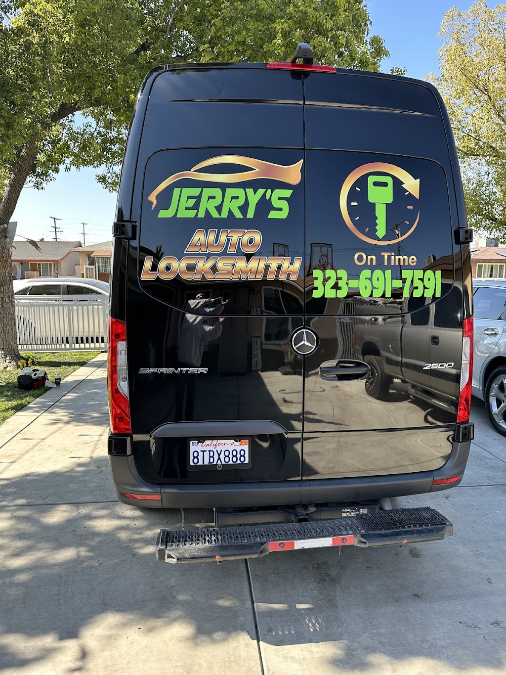 Jerrys Auto Locksmith | 810 Asti St, Delano, CA 93215, USA | Phone: (661) 539-7744