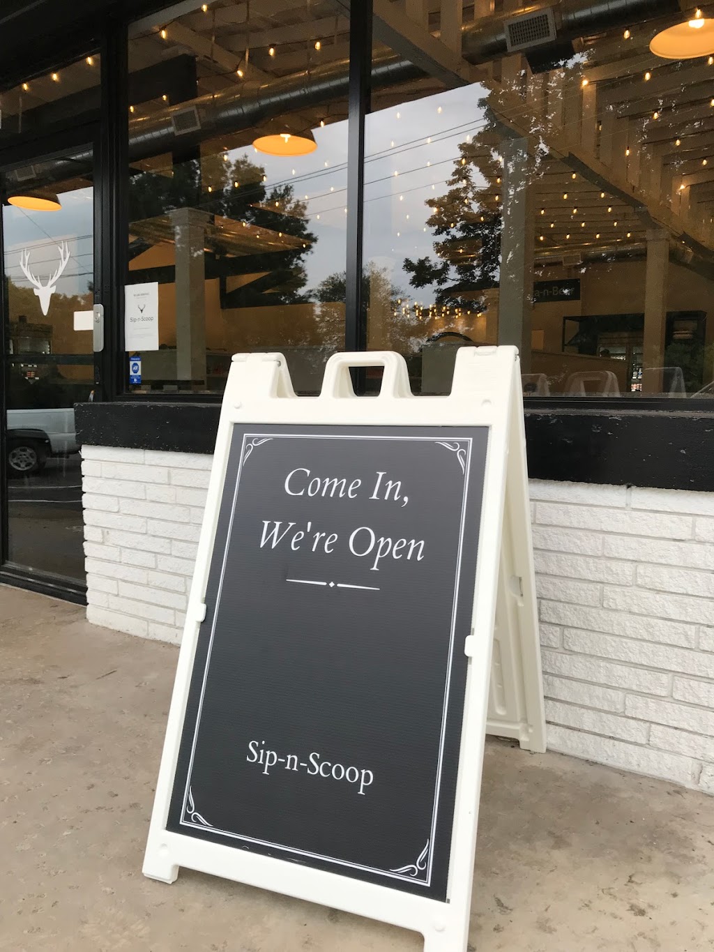 Sip-n-Scoop | 8731 Horton Hwy, College Grove, TN 37046, USA | Phone: (615) 368-3200