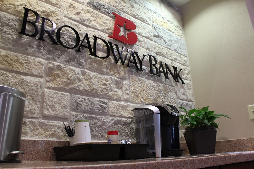 Broadway Bank - Bee Cave Financial Center | 12101 Bee Caves Rd building 3, Bee Cave, TX 78738 | Phone: (512) 465-6510