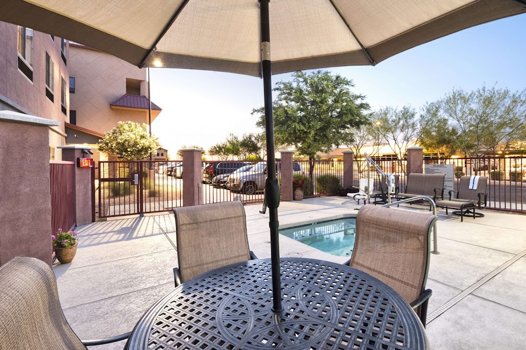 Comfort Suites Goodyear-West Phoenix | 15575 W Roosevelt St, Goodyear, AZ 85338, USA | Phone: (520) 257-3134