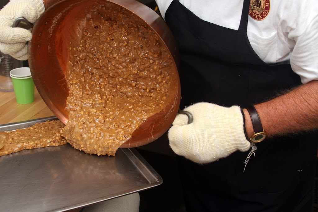 Seal Beach Toffee Co | 3333 W Cerritos Ave, Los Alamitos, CA 90720, USA | Phone: (562) 493-3704