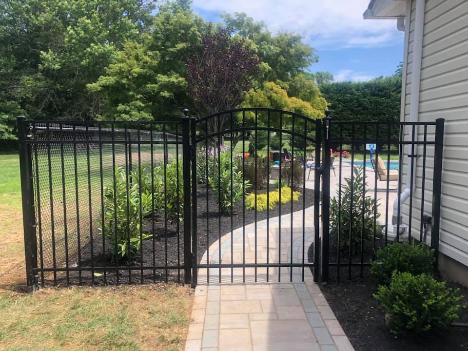 Classic Fence LLC | 254 Monmouth Rd, Manalapan Township, NJ 07726, USA | Phone: (732) 409-7098