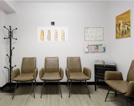 Metropolitan Podiatry: Michael Galoyan, DPM | 66-60 80th St ground 3, Middle Village, NY 11379, USA | Phone: (917) 599-9955