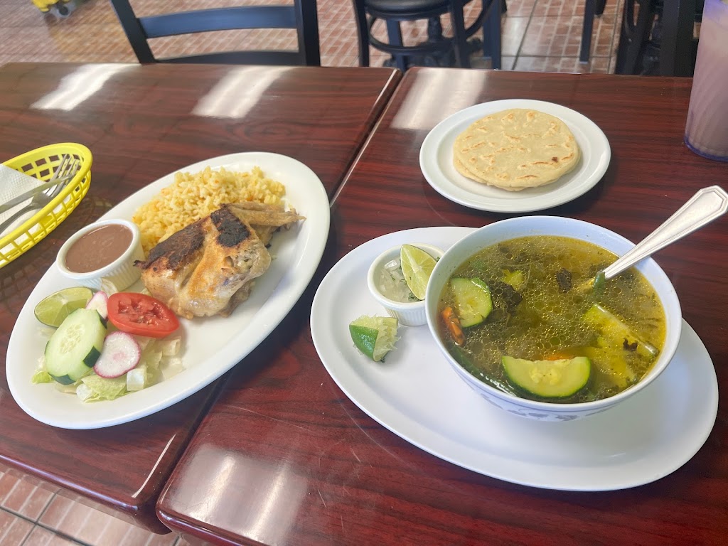 Puerto de Acajutla Restaurant | 15022 Prairie Ave, Hawthorne, CA 90250, USA | Phone: (424) 269-1264