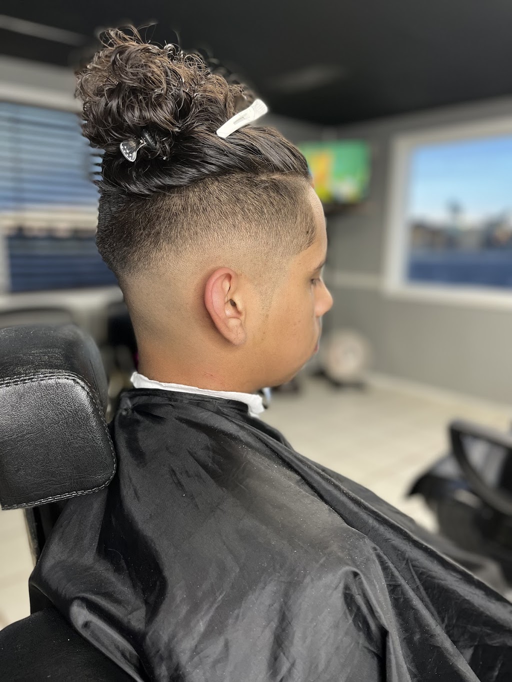 Quincys Hair & Art Boutique,Inc. | 787 N Arizona Blvd, Coolidge, AZ 85128, USA | Phone: (847) 505-3423