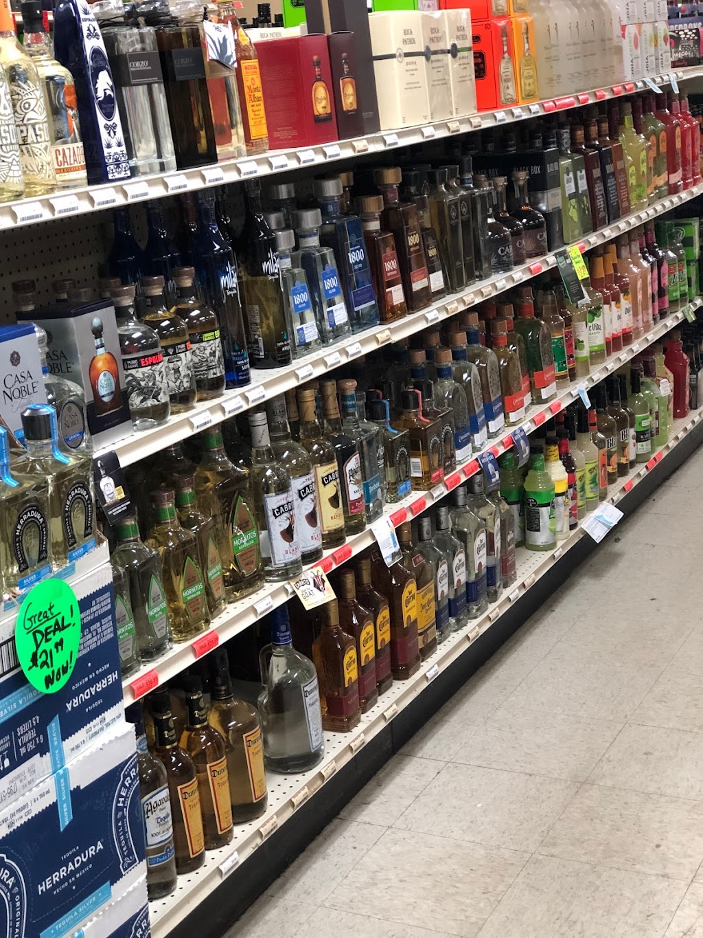 Waterford Liquors | 19905 MN-7, Excelsior, MN 55331, USA | Phone: (952) 474-4709