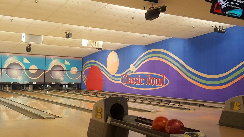 Classic Bowl | 11707 Round Lake Blvd NW, Coon Rapids, MN 55433, USA | Phone: (763) 421-4402