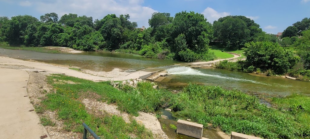 Katy Crossing Trail Park | 706 River Bluff Cir, Georgetown, TX 78626, USA | Phone: (512) 930-3595