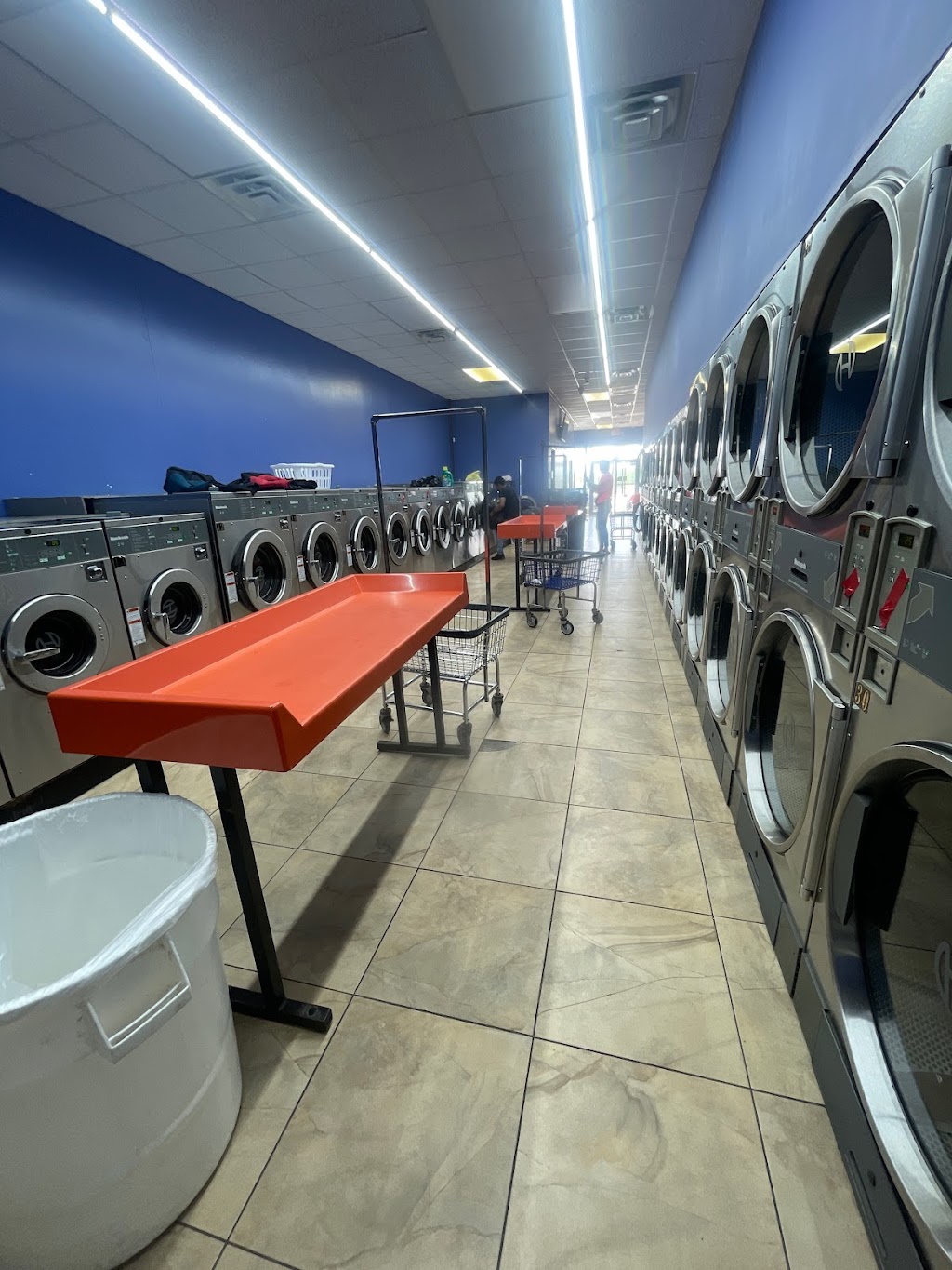 Laundromate | 7200 Elroy Rd, Del Valle, TX 78617, USA | Phone: (512) 247-2700