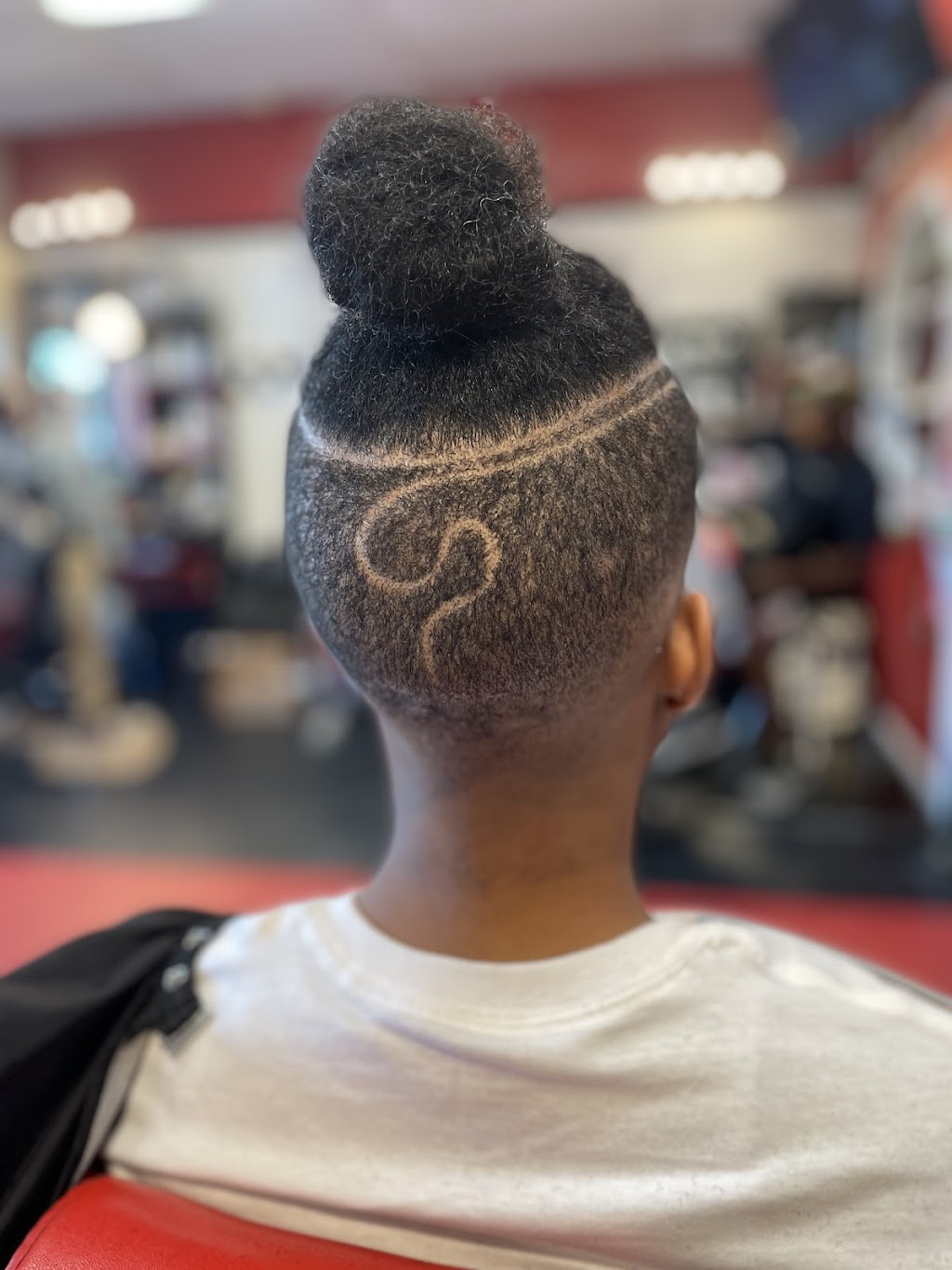 Superb Quality Cuts @Kadis | 14234 Smoketown Rd, Woodbridge, VA 22192, USA | Phone: (202) 505-8700